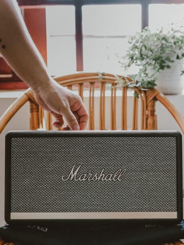 speaker, marshall, chair, home, sound, equipment, camera, pentax, film, bluetooth, stanmore, furniture, in the home, indoor, music, chill, at home, speaker, speaker, speaker, speaker, speaker, marshall, chair, sound, furniture, chill, chill, chill
